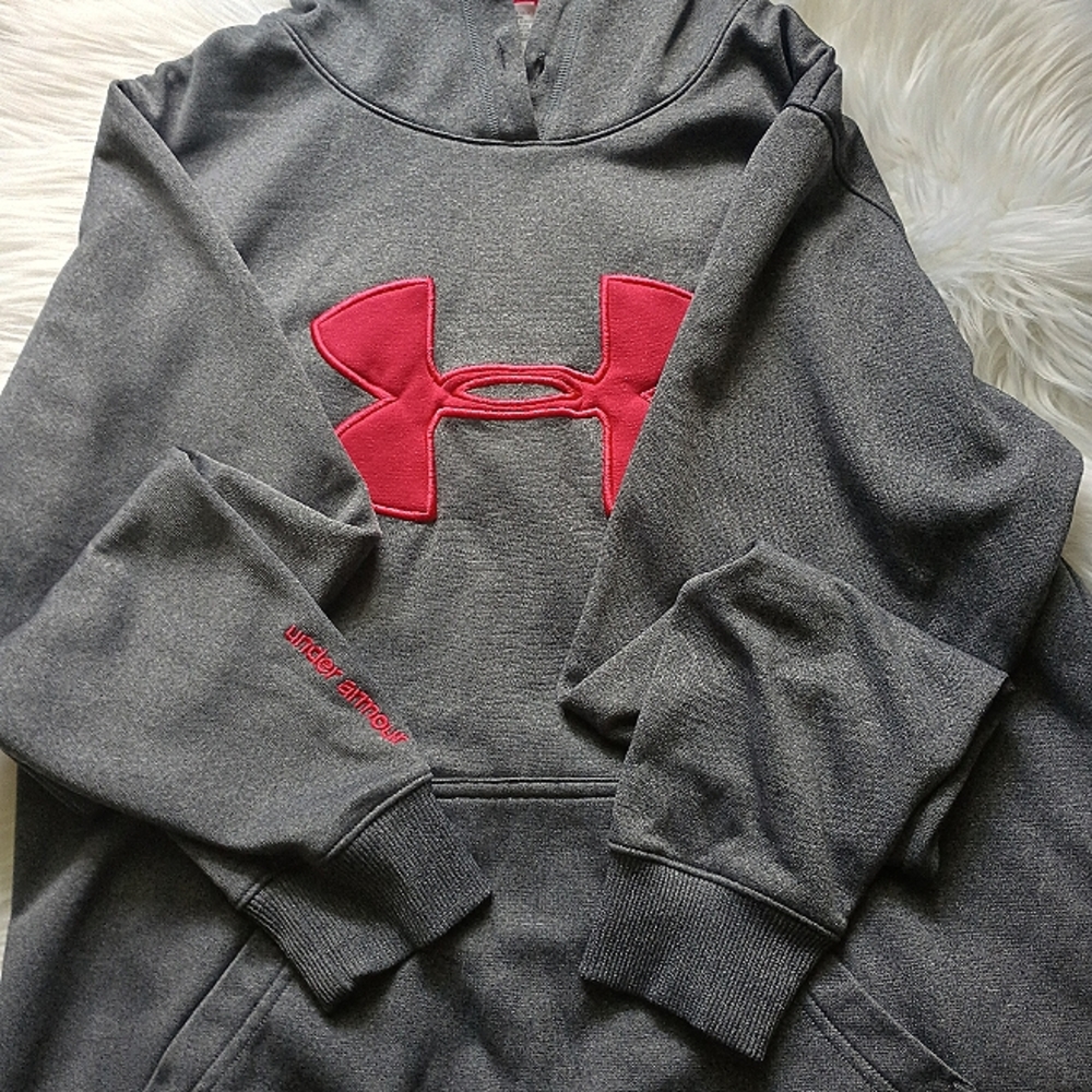 Gray Under Armour Hoodie (M)